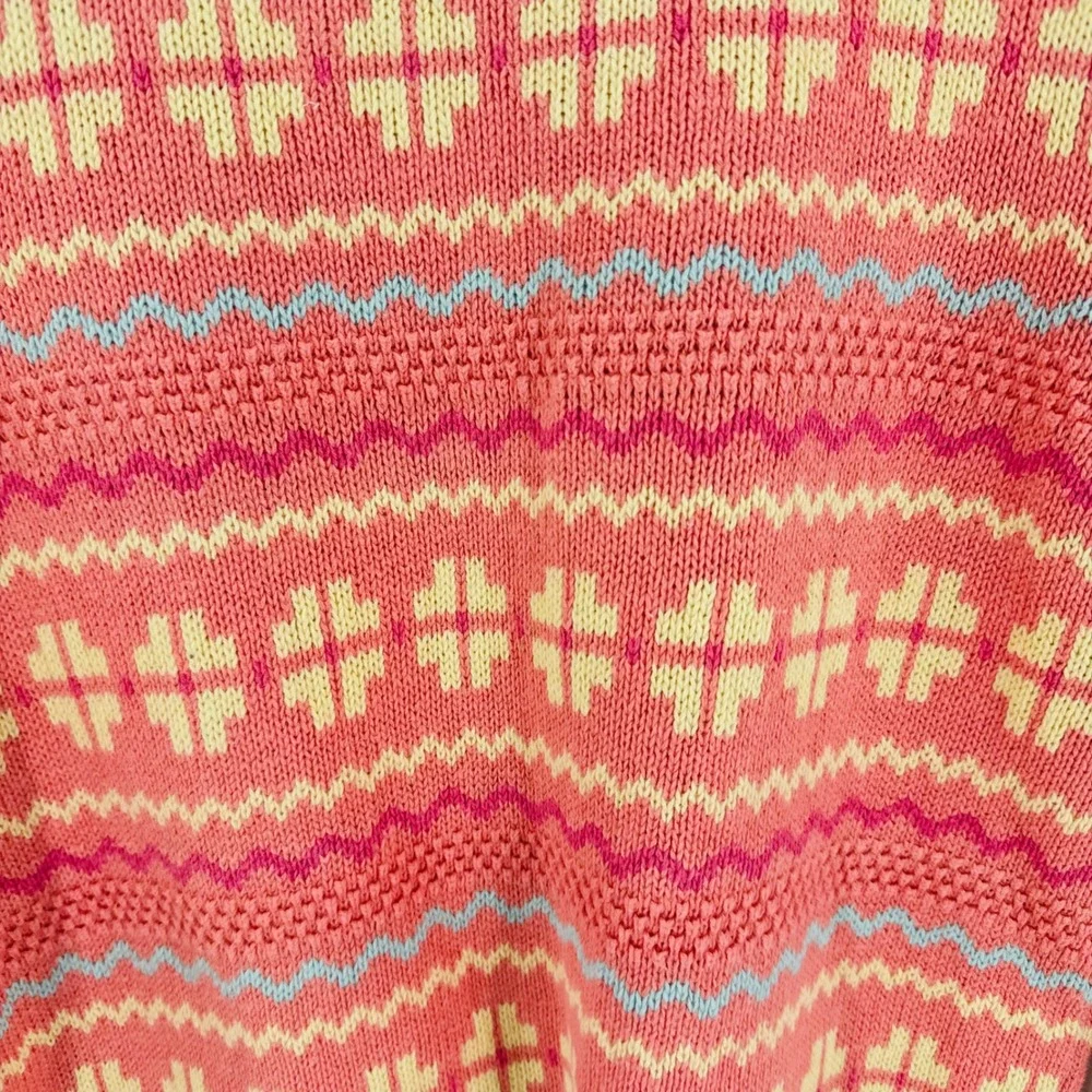 Vintage Coral Pink Geometric V-Neck Sweater Size‎ S Preppy Spring